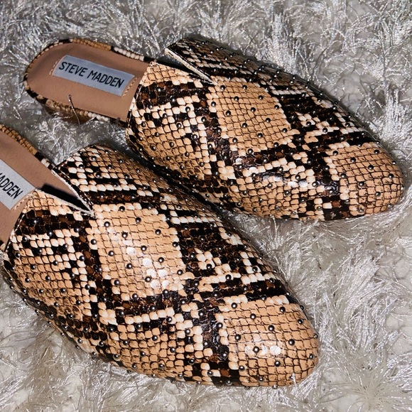 Steve Madden Ally Snake Embossed Mule - Picture 3 of 4